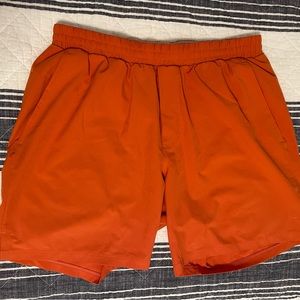 XL Men’s lululemon Channel Cross Swim Short 7”